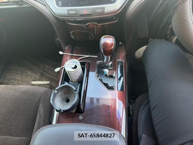 Toyota KLUGER HYBRID 2013-06 8372987-11