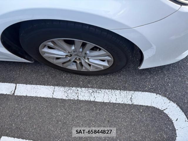 Toyota KLUGER HYBRID 2013-06 8372987-13