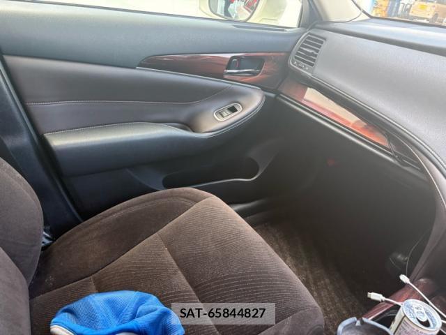 Toyota KLUGER HYBRID 2013-06 8372987-14