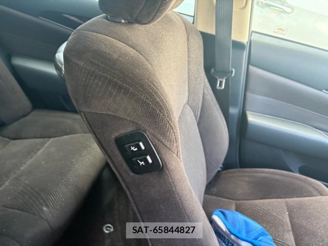 Toyota KLUGER HYBRID 2013-06 8372987-18