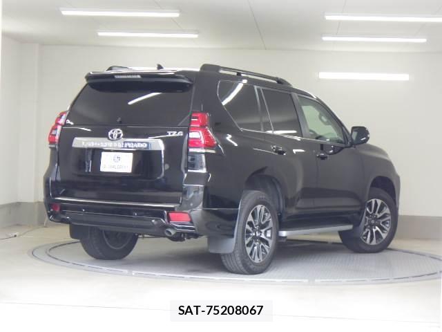Toyota LAND CRUISER PRADO 2022-11 8373214-1