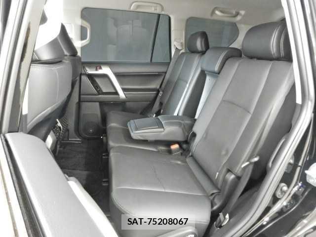 Toyota LAND CRUISER PRADO 2022-11 8373214-17