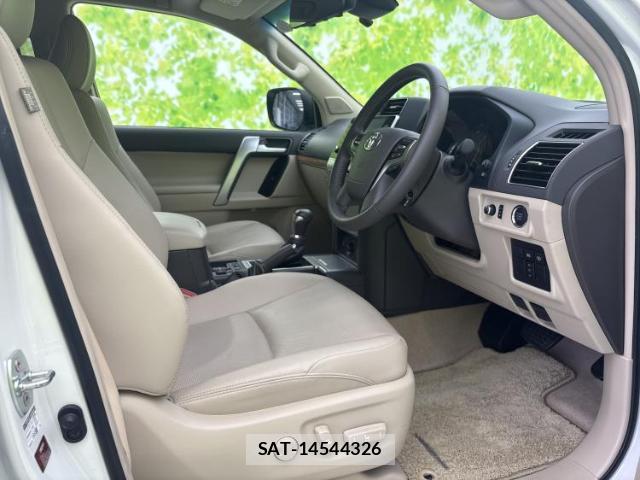 Toyota LAND CRUISER PRADO 2023-03 8374274-3