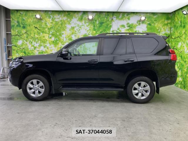Toyota LAND CRUISER PRADO 2023-01 8374279-1