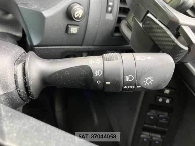 Toyota LAND CRUISER PRADO 2023-01 8374279-15