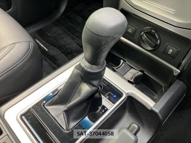 Toyota LAND CRUISER PRADO 2023-01 8374279-17