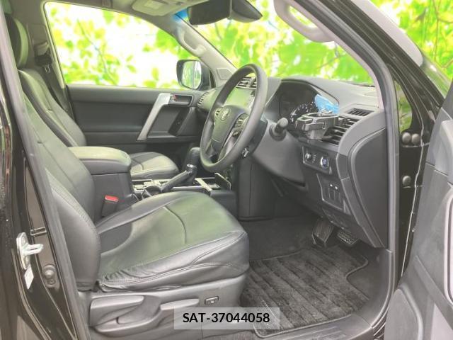 Toyota LAND CRUISER PRADO 2023-01 8374279-4