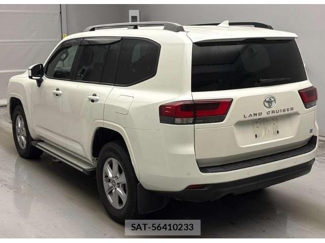 Toyota LAND CRUISER 2023-08 8372560-8