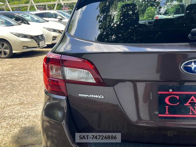 Subaru OUTBACK 2017-07 8372613-12