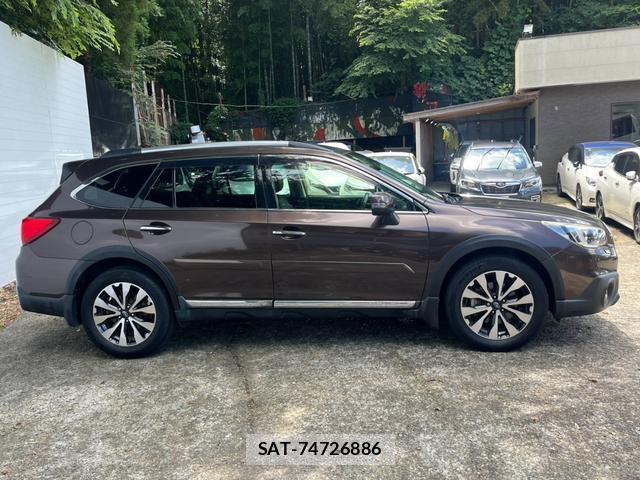Subaru OUTBACK 2017-07 8372613-4