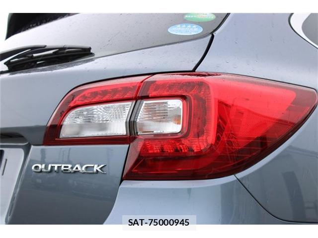 Subaru OUTBACK 2017-09 8373541-18