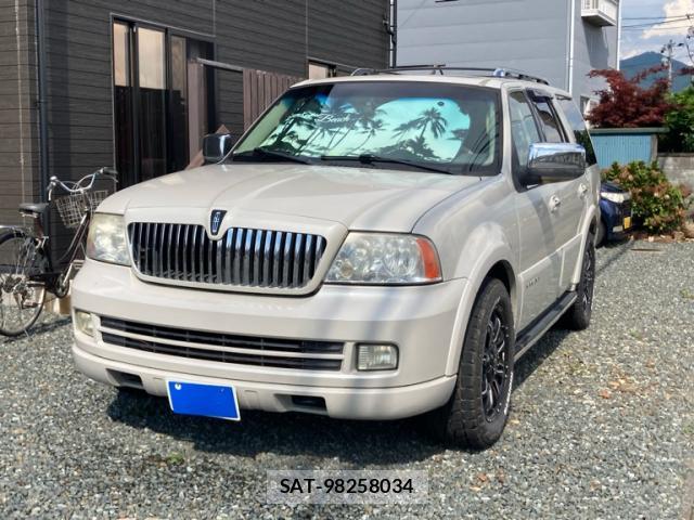 Lincoln NAVIGATOR 2009-11 8372989-1