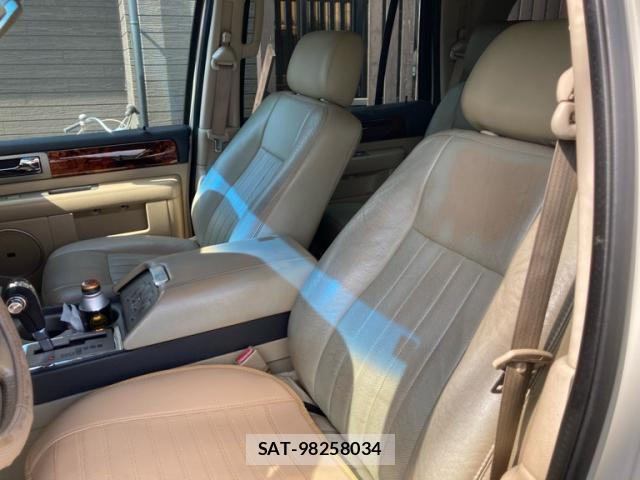 Lincoln NAVIGATOR 2009-11 8372989-15
