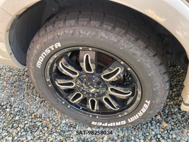 Lincoln NAVIGATOR 2009-11 8372989-4