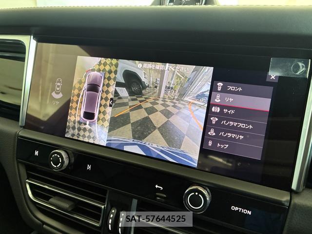 Porsche MACAN 2024-01 8372455-10