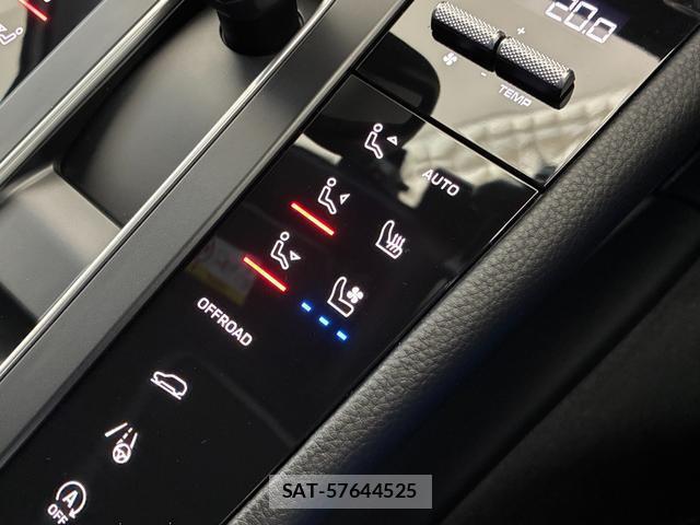 Porsche MACAN 2024-01 8372455-12