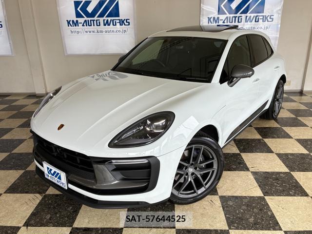 Porsche MACAN 2024-01 8372455-4
