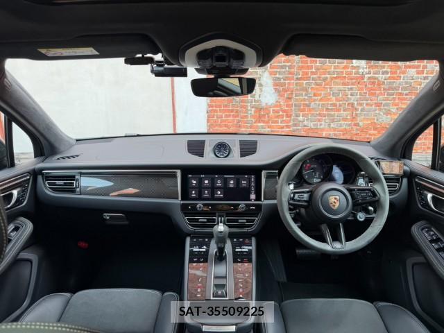 Porsche MACAN 2024-09 8372551-1