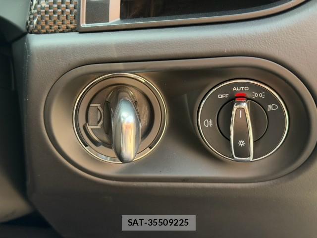 Porsche MACAN 2024-09 8372551-16