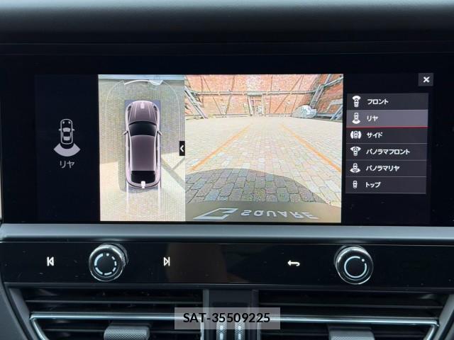 Porsche MACAN 2024-09 8372551-19