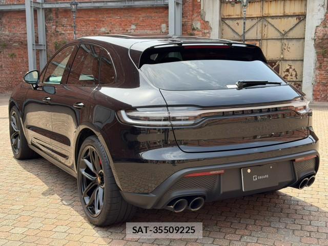 Porsche MACAN 2024-09 8372551-2