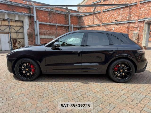 Porsche MACAN 2024-09 8372551-5