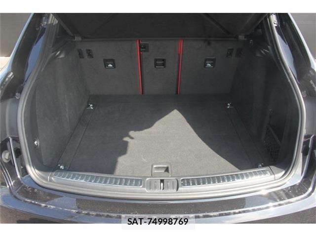 Porsche MACAN 2018-04 8373550-10