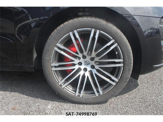 Porsche MACAN 2018-04 8373550-13
