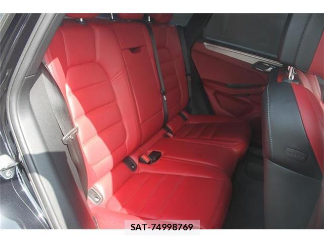 Porsche MACAN 2018-04 8373550-15
