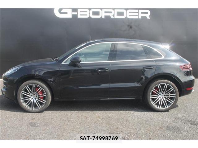 Porsche MACAN 2018-04 8373550-8