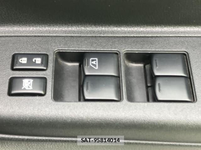 Nissan MARCH 2014-02 8374210-16