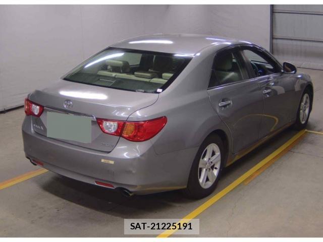 Toyota MARK X 2012-05 8373615-3