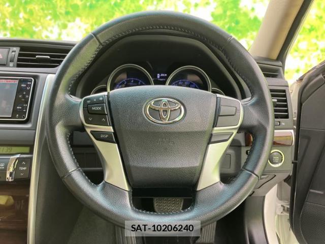 Toyota MARK X 2013-03 8374256-14