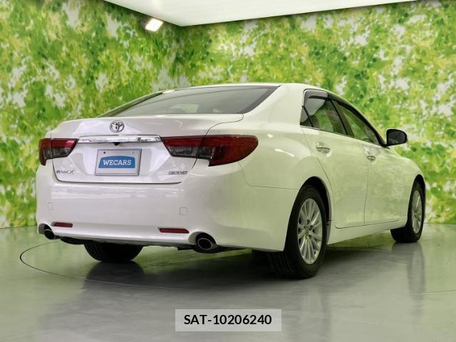 Toyota MARK X 2013-03 8374256-2