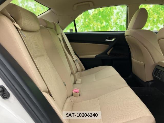 Toyota MARK X 2013-03 8374256-4