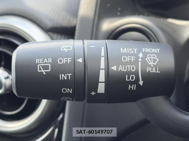 Mazda MAZDA2 2022-09 8372606-16