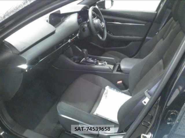 Mazda MAZDA3 2023-02 8373301-4