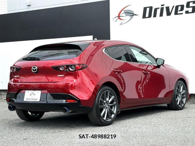 Mazda MAZDA3 2019-06 8373330-1