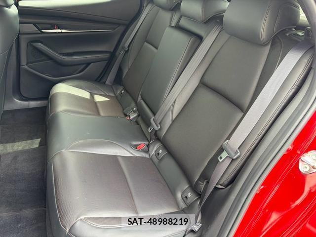 Mazda MAZDA3 2019-06 8373330-18