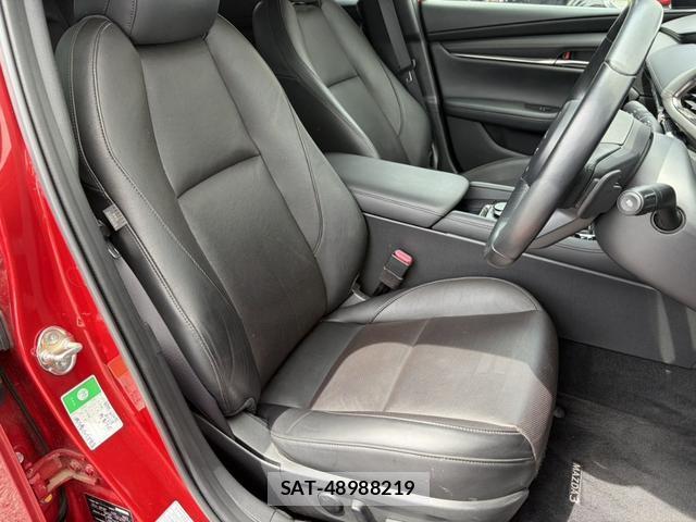 Mazda MAZDA3 2019-06 8373330-5