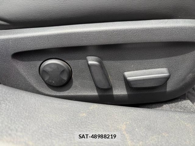 Mazda MAZDA3 2019-06 8373330-9