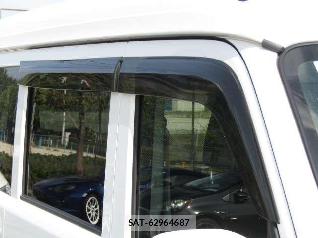 Mitsubishi MINICAB VAN 2018-03 8372477-3