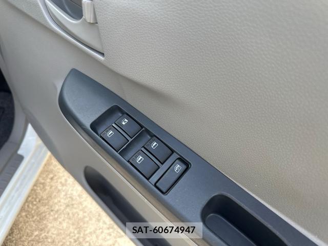 Daihatsu MIRA 2017-05 8373204-13