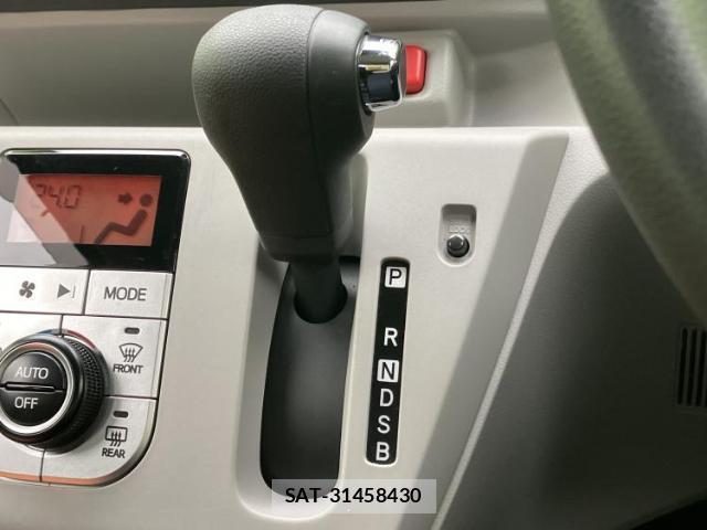 Daihatsu MIRA 2017-07 8374203-17