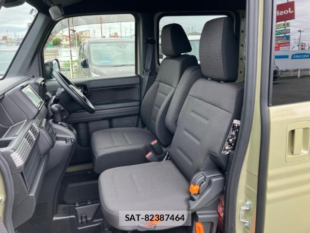 Honda N-VAN 2022-04 8372728-4
