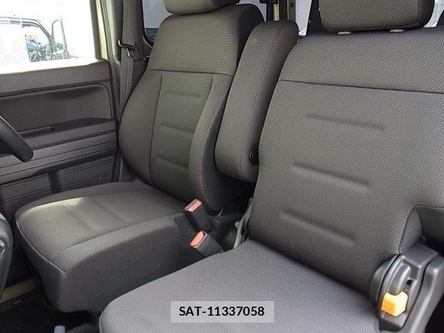 Honda N-VAN 2019-06 8373930-2