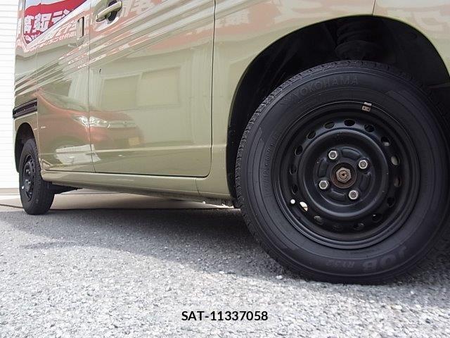 Honda N-VAN 2019-06 8373930-9