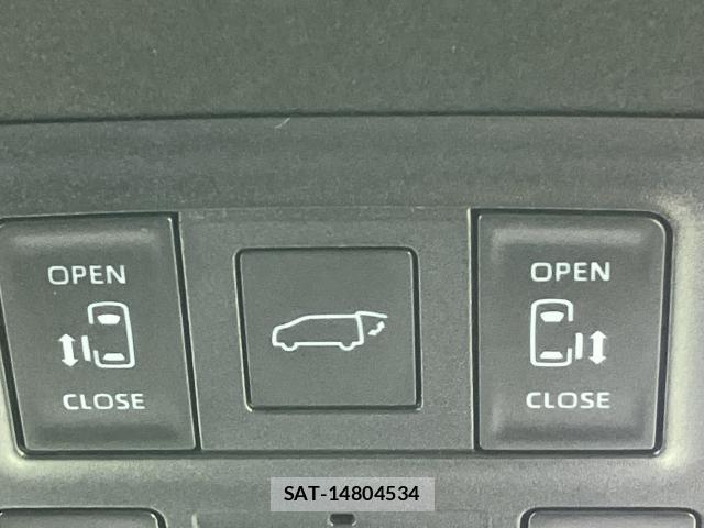 Toyota NOAH 2024-03 8372501-15