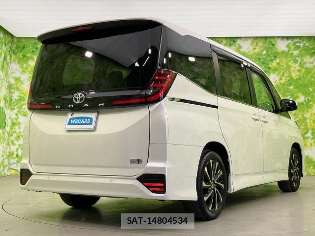 Toyota NOAH 2024-03 8372501-2