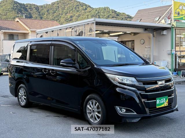Toyota NOAH 2017-09 8372658-6